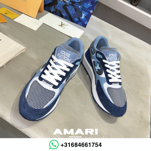 4 Louis Vuitton - Run Away Sneakers - Blauw