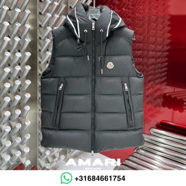 Moncler bodywarmet capuchon zwart Moncler - Bodywarmer met capuchon - Zwart