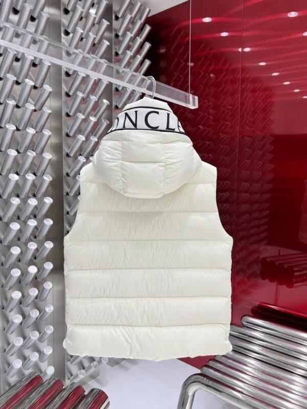 c57d7900 Moncler - Bodywarmer met capuchon - Wit